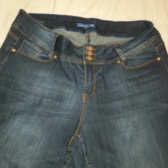 Boot cut jeans - Picture 2 of 3